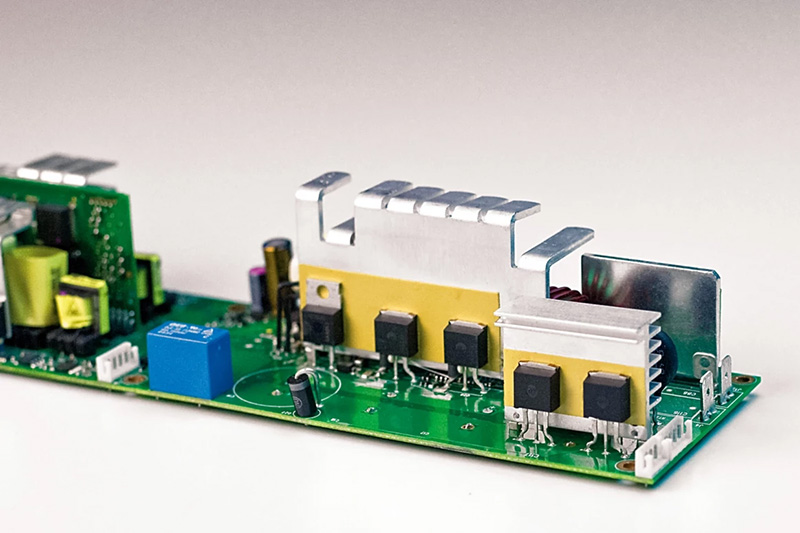 利用高導熱絕緣片，實現卓越的散熱管理。